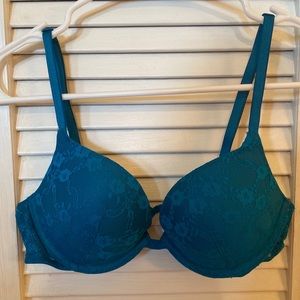Victoria’s Secret push-up bra